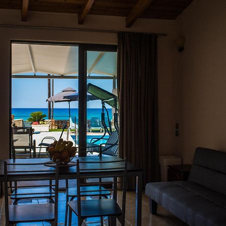 Fanis Seafront Apartments Айос-Гордіос Екстер'єр фото