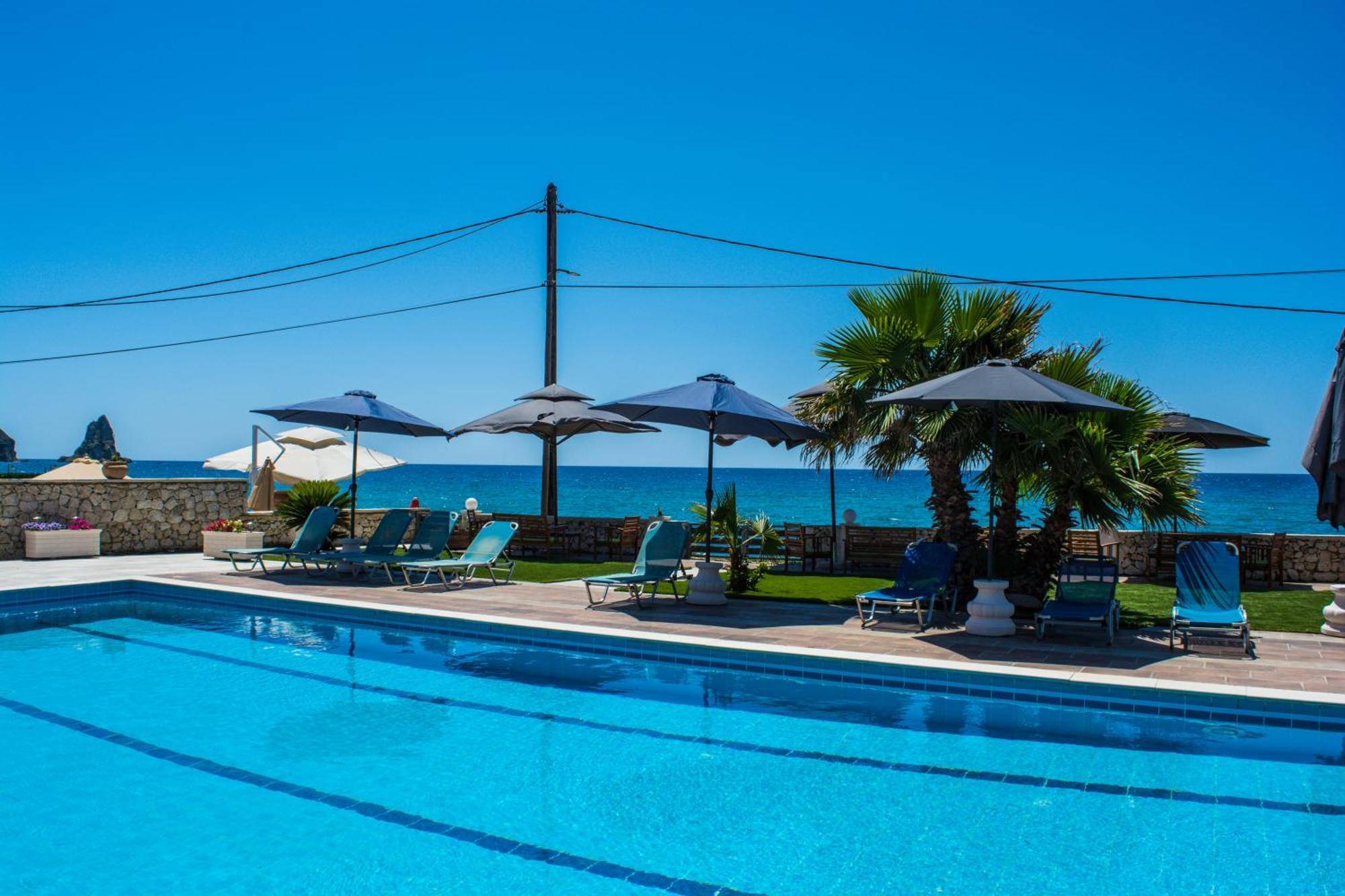 Fanis Seafront Apartments Айос-Гордіос Екстер'єр фото