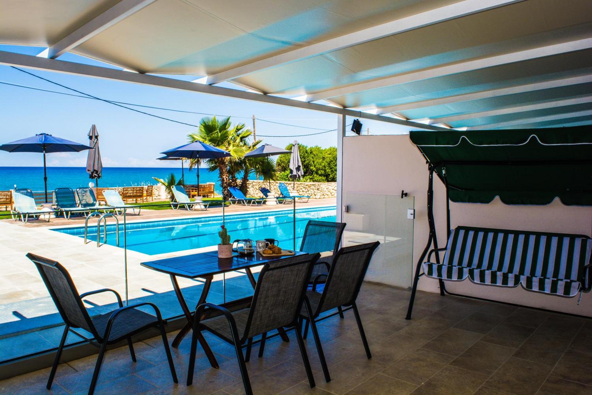 Fanis Seafront Apartments Айос-Гордіос Екстер'єр фото