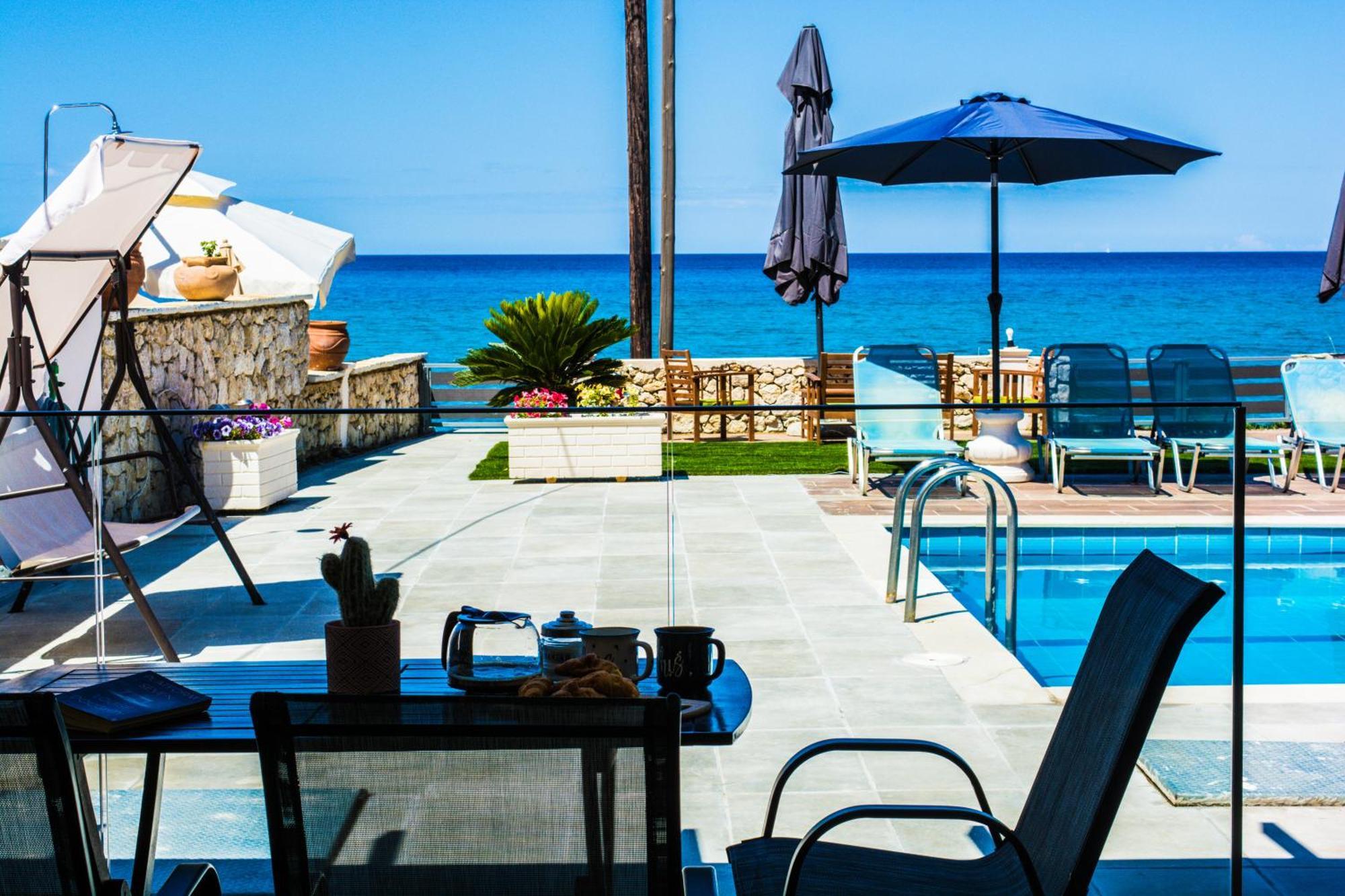Fanis Seafront Apartments Айос-Гордіос Екстер'єр фото